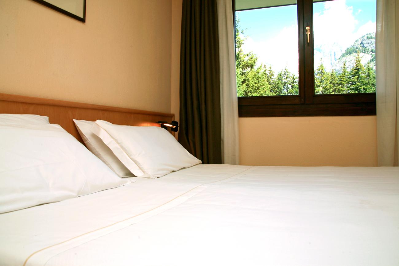 Hotel Les Jumeaux Κουρμαγιέρ Εξωτερικό φωτογραφία