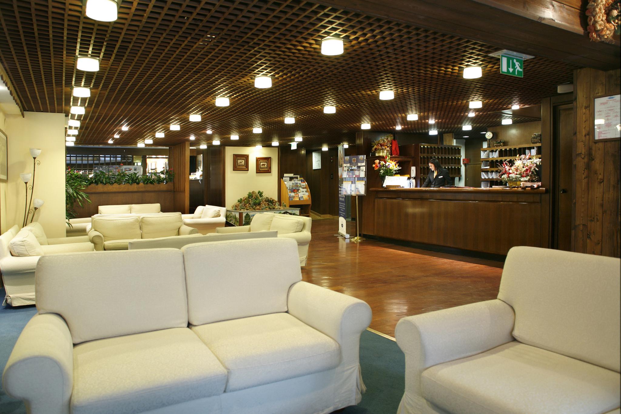 Hotel Les Jumeaux Κουρμαγιέρ Εξωτερικό φωτογραφία