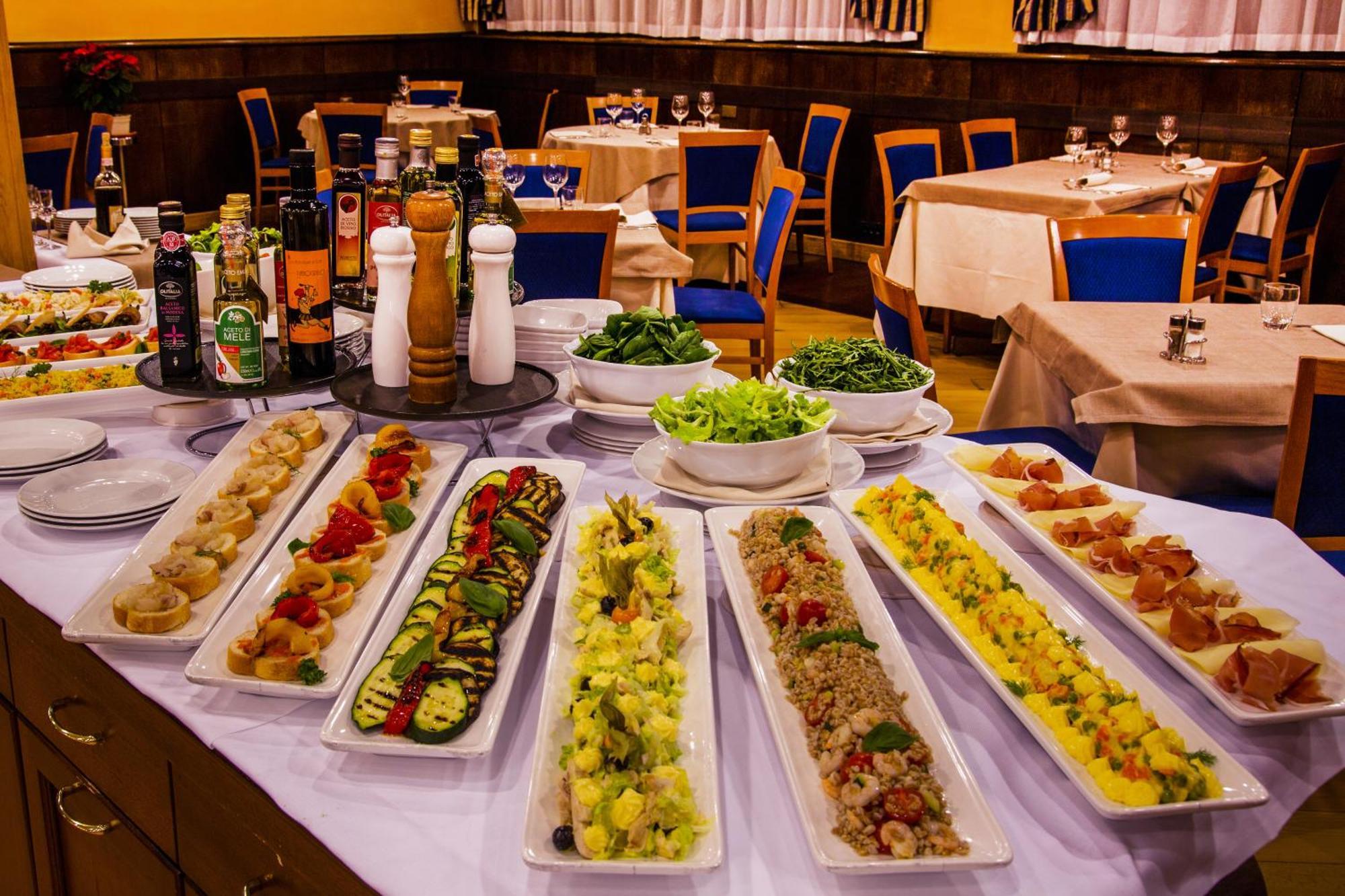 Hotel Les Jumeaux Κουρμαγιέρ Εξωτερικό φωτογραφία